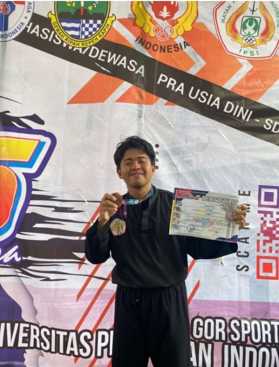 Mahasiswa UNTAG Surabaya Raih Prestasi Gemilang di Kejuaraan Bandung Lautan Api Championship 5