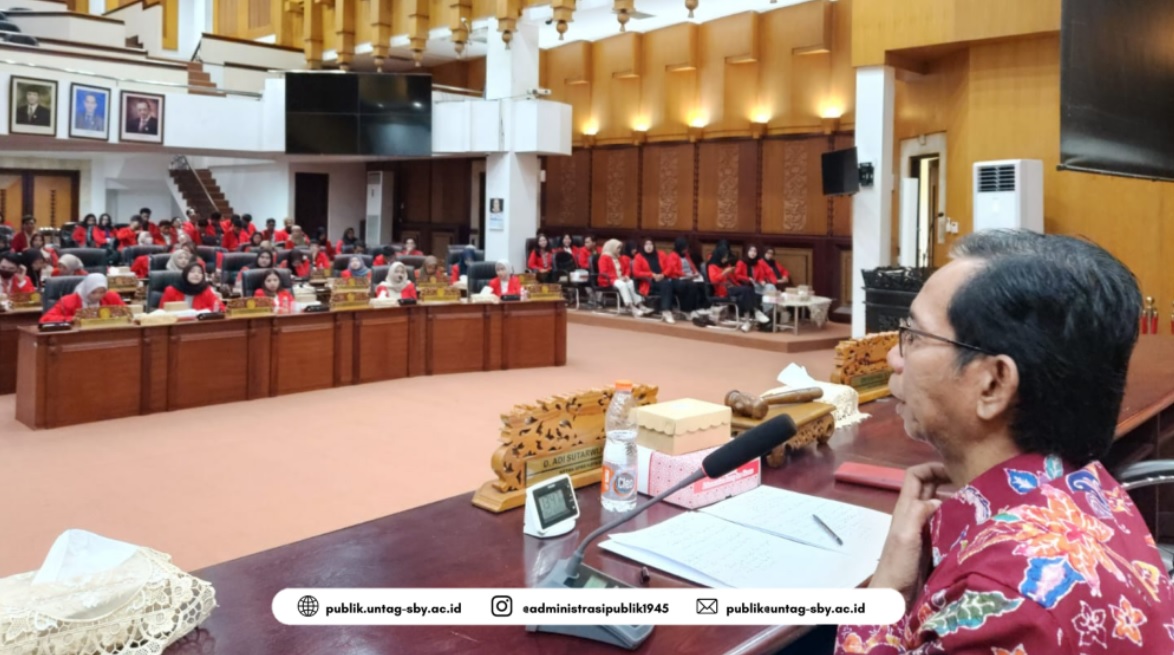 Kuliah Lapangan Mahasiswa Untag Surabaya ke DPRD Kota Surabaya Bahas Pencalonan Politik Walkot 2024