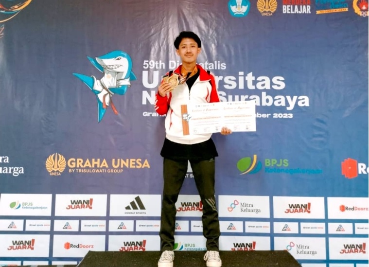 Prestasi Gemilang Mahasiswa Universitas 17 Agustus 1945 Surabaya di International Karate Championshi