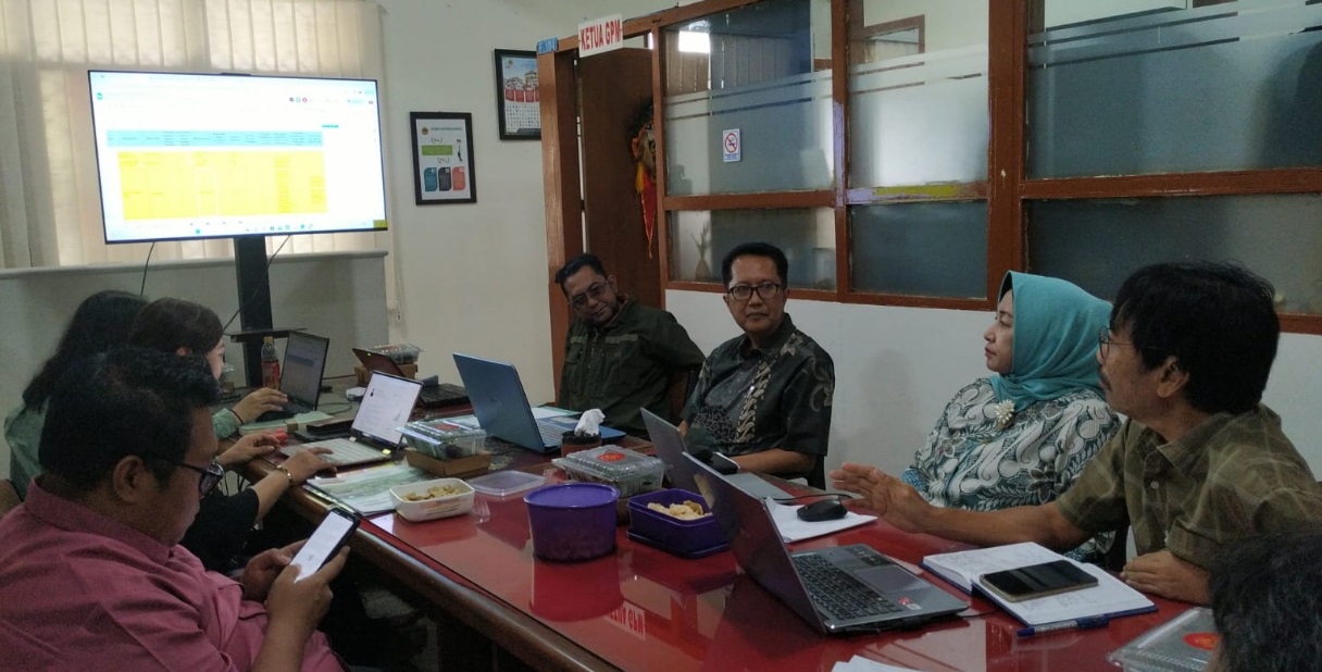 Rapat Koordinasi Pengajuan Borang Akreditasi Magister Ilmu Komunikasi