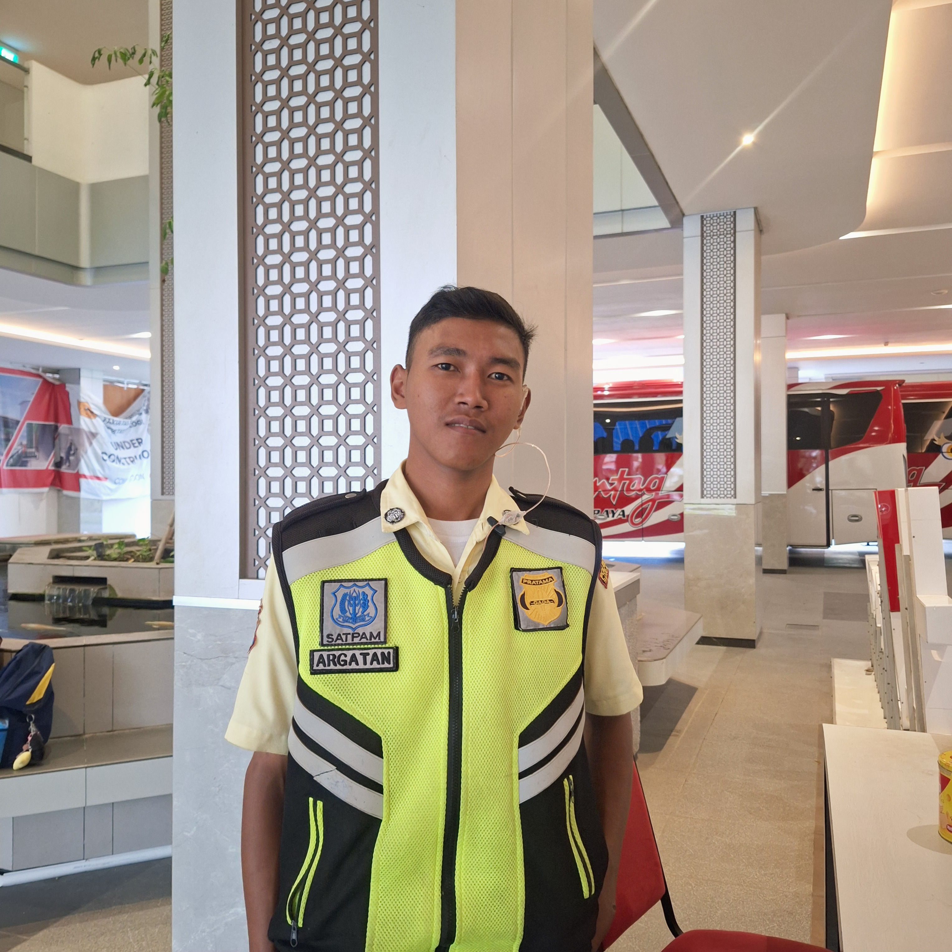 #kenallebihdekat | Argatan: Sosok Berani di Balik Keamanan FISIP yang Belajar Tanpa Henti