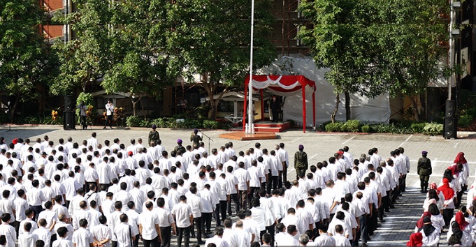 Upacara Memperingati Hari Pendidikan Nasional