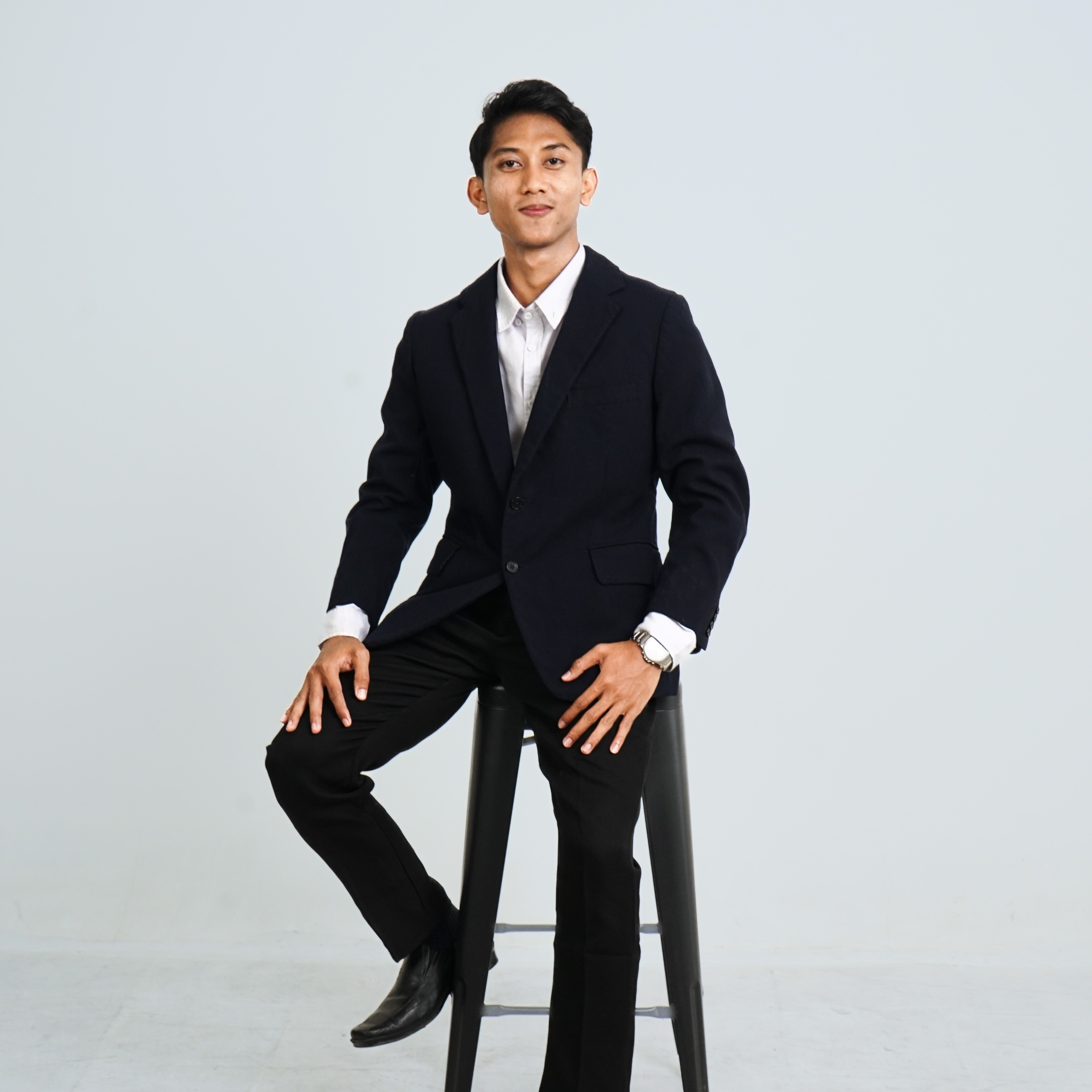 #kenallebihdekat | Syahrial Fathur Rozi Darmawan: Dari Box Radio hingga Jurnalisme Nasional, Perjalanan Mahasiswa Mandiri yang Tak Takut Menjadi Berbe