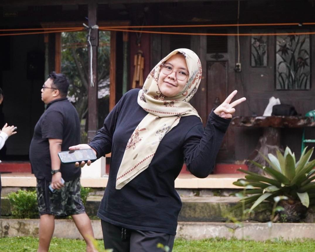 #KenalLebihDekat | Rena Setyaningrum, Kasubag Umum FISIP yang Menata Hati dalam Setiap Langkah Pengabdian