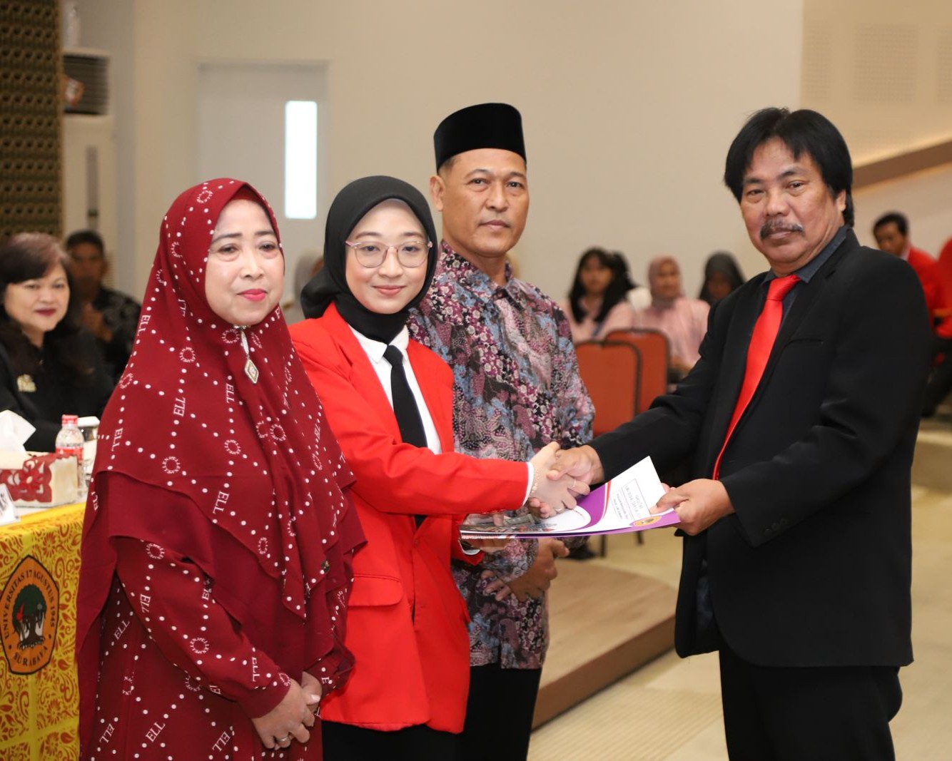 #KenalLebihDekat | Sasmita Aprilia Putri, Peraih IPK Terbaik Ilmu Komunikasi yang Memilih Fokus di Tengah Godaan Nongkrong