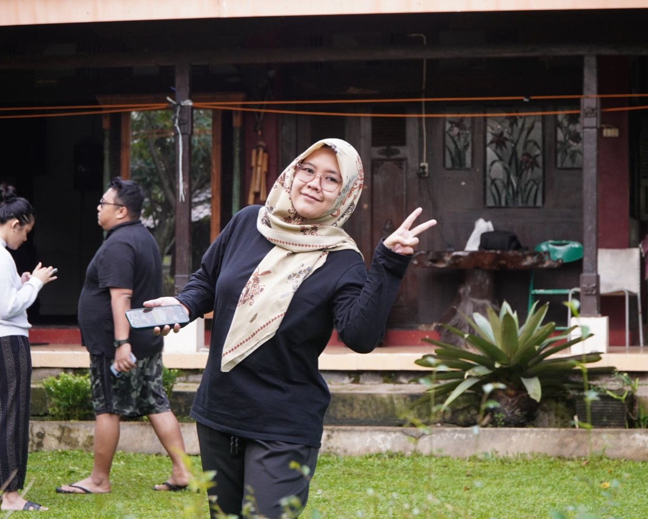 #KenalLebihDekat | Rena Setyaningrum, Kasubag Umum FISIP yang Menata Hati dalam Setiap Langkah Pengabdian