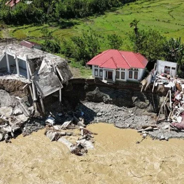  #sepotongpikiran | Tahun Baru Tanpa Pesta: Solidaritas, Empati, dan Makna Perayaan di Tengah Banjir Sumatra–Aceh