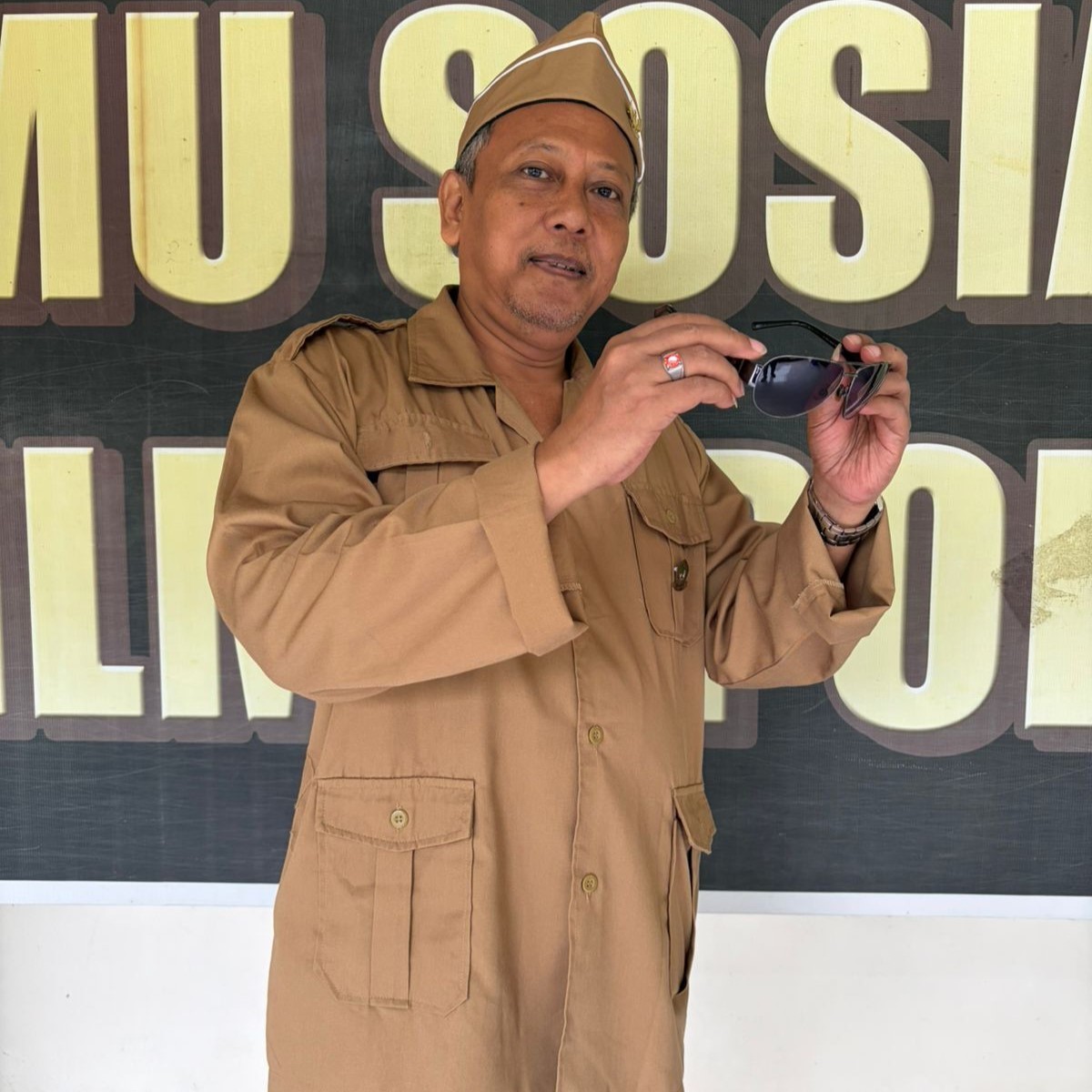 #kenallebihdekat | Dr. Achluddin Ibnu Rochim, SH., M.Si.: Dosen yang Menganggap Mahasiswa sebagai Rekan Belajar