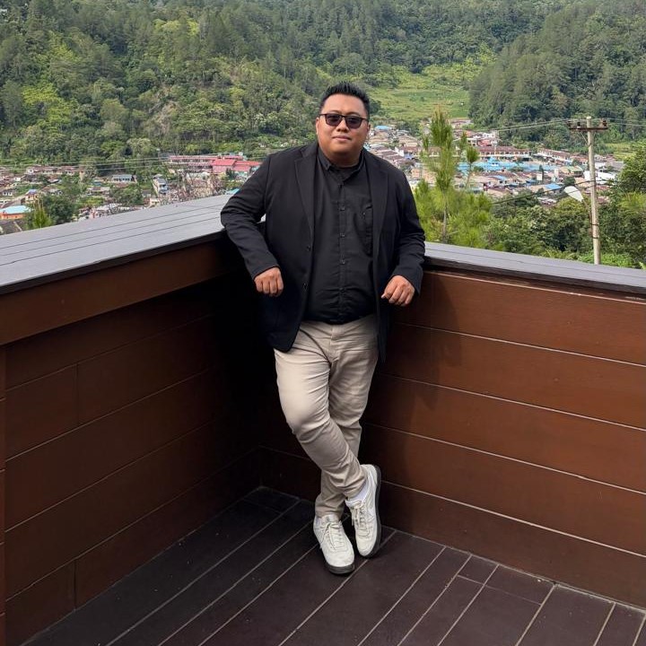 #sepotongpikiran | Menyongsong 2026 dengan Refleksi dan Optimisme: Pandangan Wakil Dekan FISIP UNTAG Surabaya