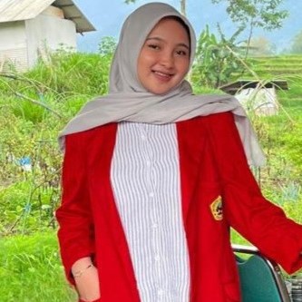 #kenallebihdekat | Dhifah: Dari Ruang Kelas ke Lapangan, Mahasiswa Administrasi Bisnis yang Bertumbuh lewat Program Mahasiswa Berdampak